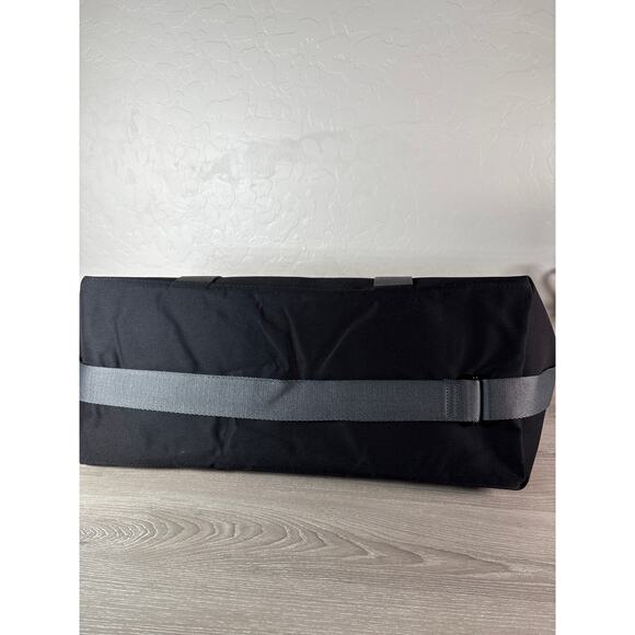 New! Coach Fragrance Duffle Black Weekender Carry-on Gym Shoulder bag **READ** - Picture 5 of 6